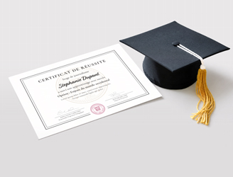 Le diplôme personnalisé est un support soigné et symbolique, parfait pour récompenser, valoriser ou marquer un moment important avec une présentation élégante.